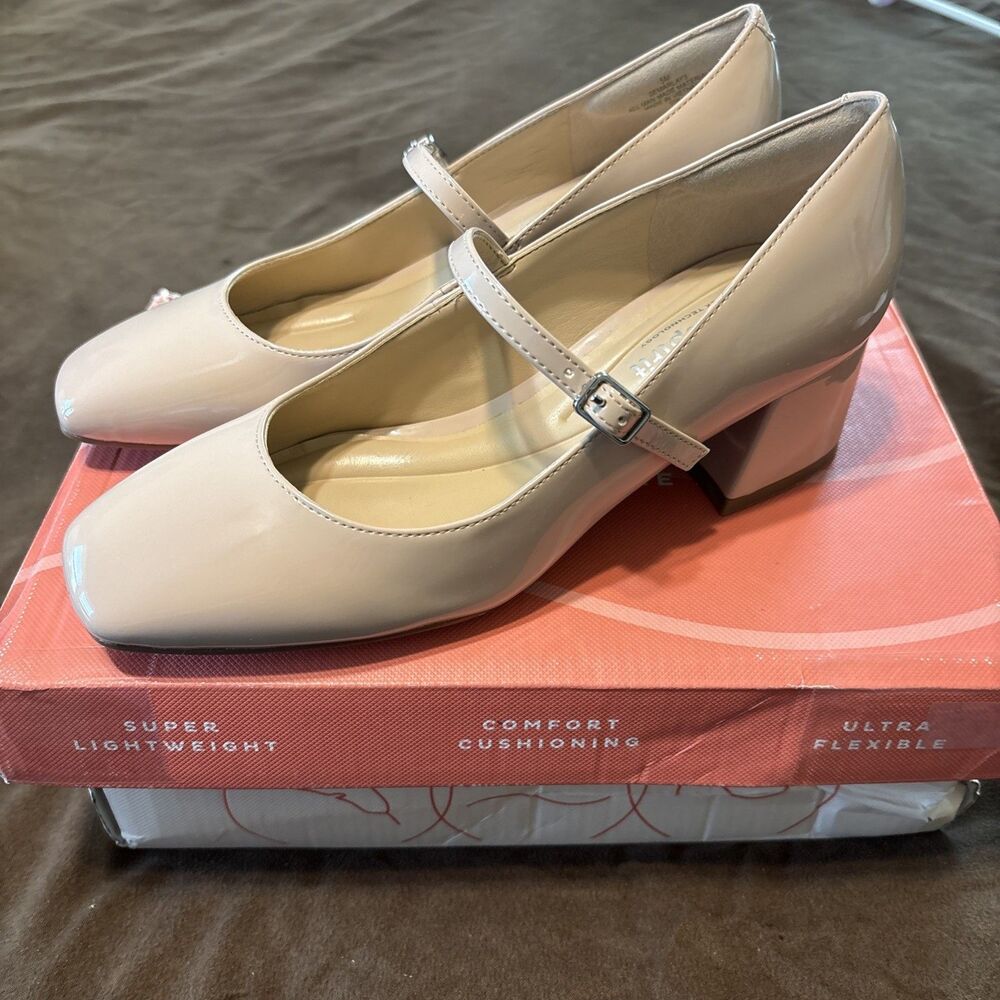 Easy Spirit Marley Mary Jane Pumps Nude Beige Size 5M NWT (box damaged) - Picture 3 of 10